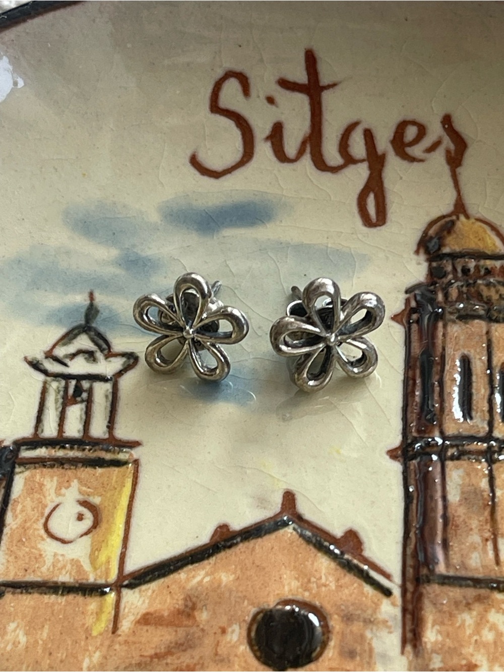 Ilaria Peru Sterling 925 Silver Floral Petal Stud Earrings